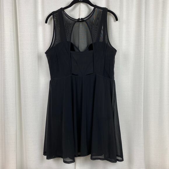 Torrid Black Mesh Top One Piece Swim Dress Sz.2DD/F - Picture 10 of 16